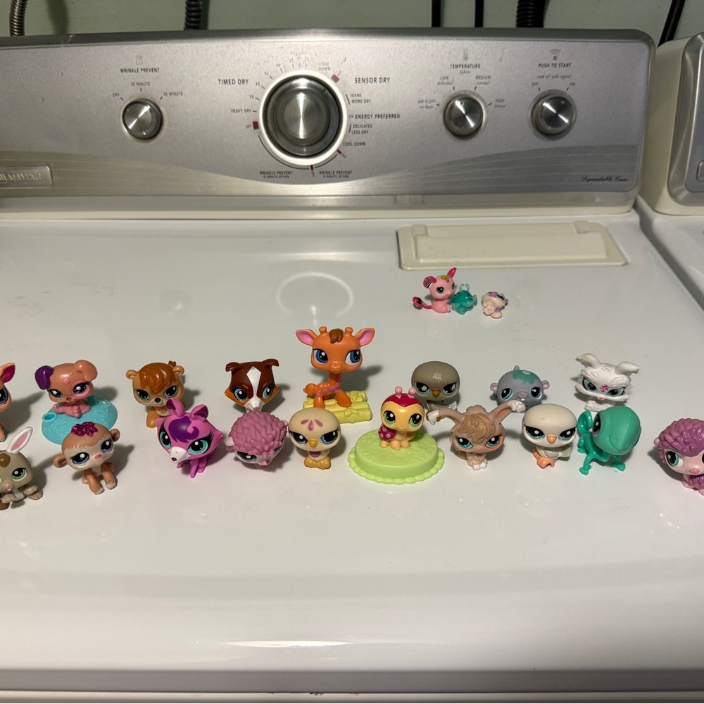 2000s Littlest Pet Shop Mini Animal Figures - lot of 21
